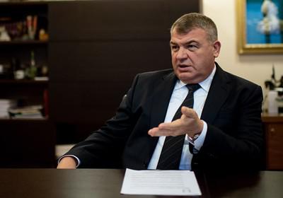Анатолий Сердюков